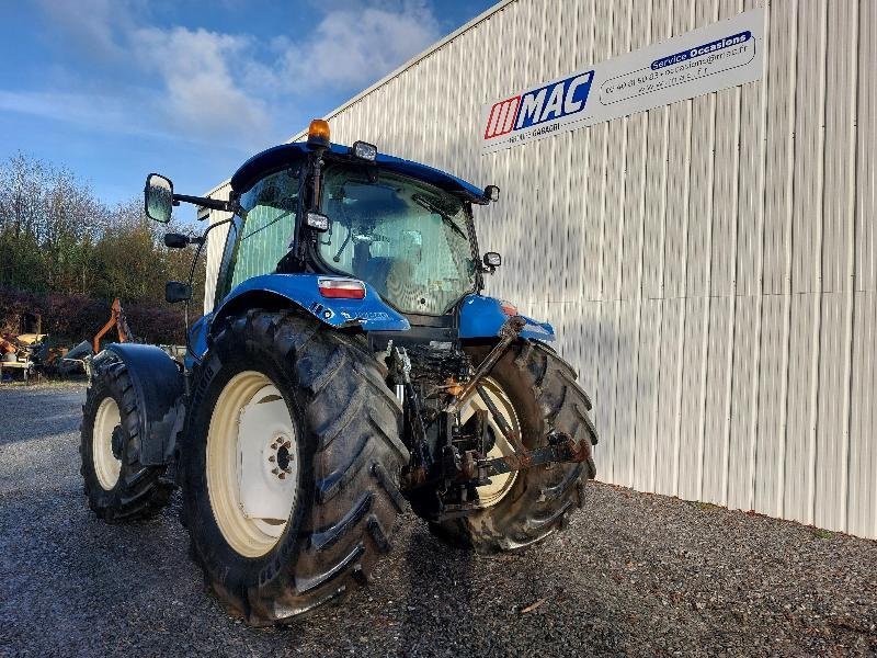 Traktor des Typs New Holland T6020ELEVAGE, Gebrauchtmaschine in CHATEAUBRIANT CEDEX (Bild 4)