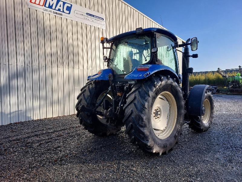 Traktor des Typs New Holland T6020ELEVAGE, Gebrauchtmaschine in CHATEAUBRIANT CEDEX (Bild 2)