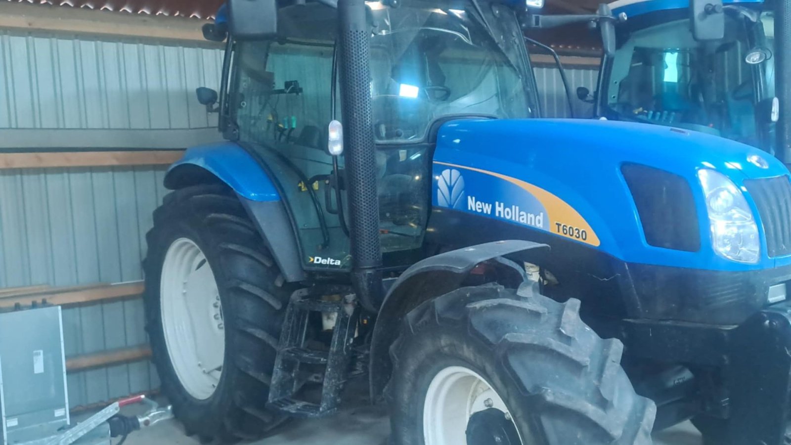 Traktor tipa New Holland T6030 Delta NEW HOLLAND 6030 DELTA, Gebrauchtmaschine u Nibe (Slika 2)