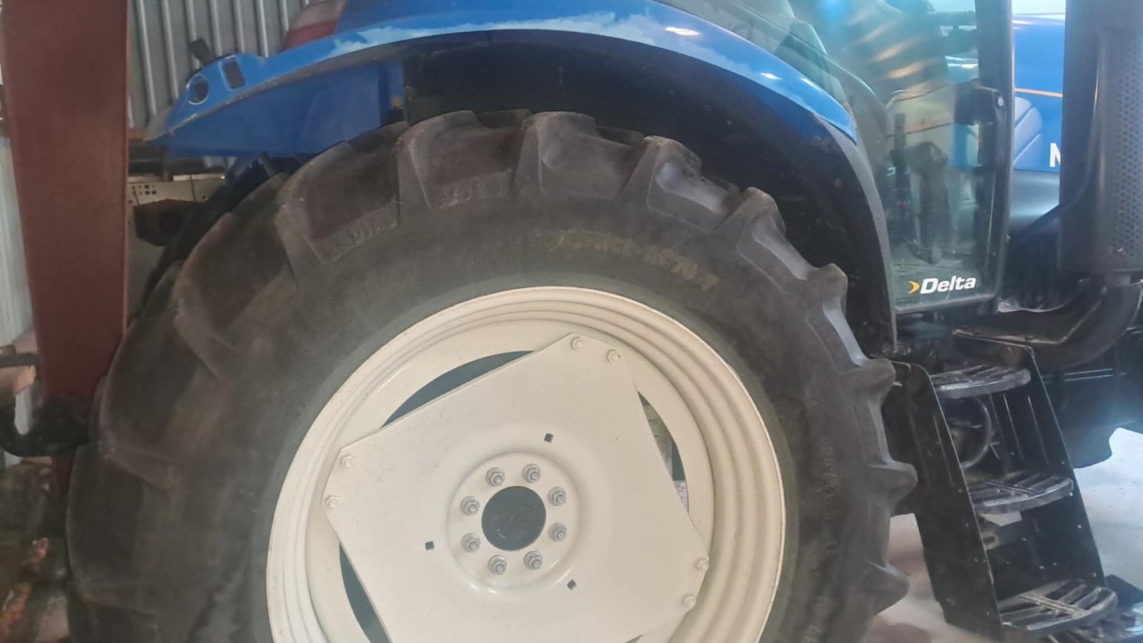 Traktor tipa New Holland T6030 Delta NEW HOLLAND 6030 DELTA, Gebrauchtmaschine u Nibe (Slika 5)