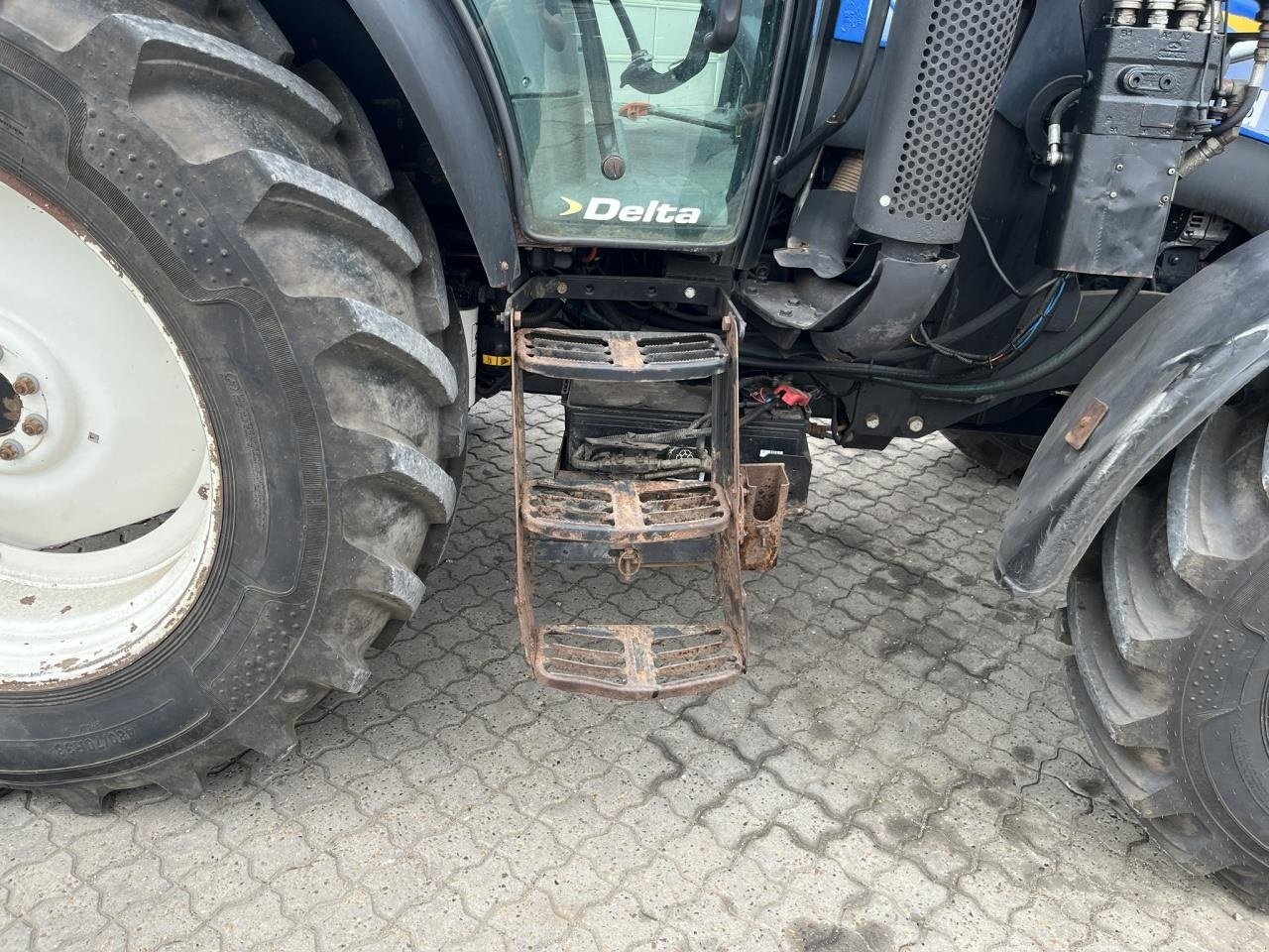 Traktor del tipo New Holland T6030, Gebrauchtmaschine In Skjern (Immagine 7)