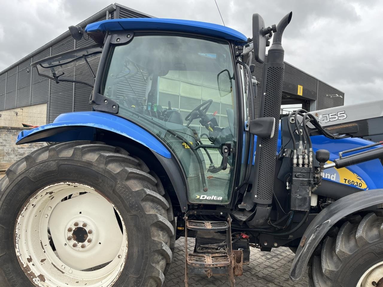 Traktor del tipo New Holland T6030, Gebrauchtmaschine In Skjern (Immagine 8)