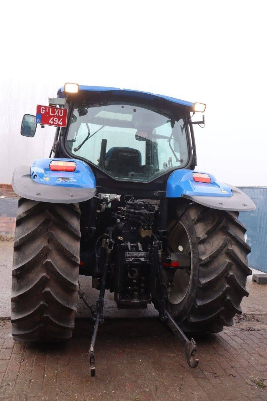 Traktor del tipo New Holland T6030, Gebrauchtmaschine In Antwerpen (Immagine 5)