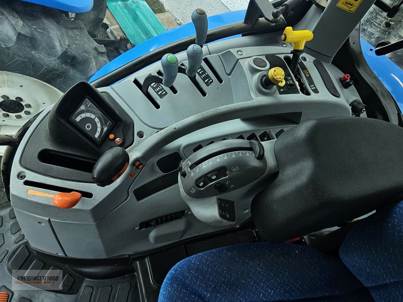 Traktor Türe ait New Holland T6040 Elite, Gebrauchtmaschine içinde Altenfelden (resim 7)