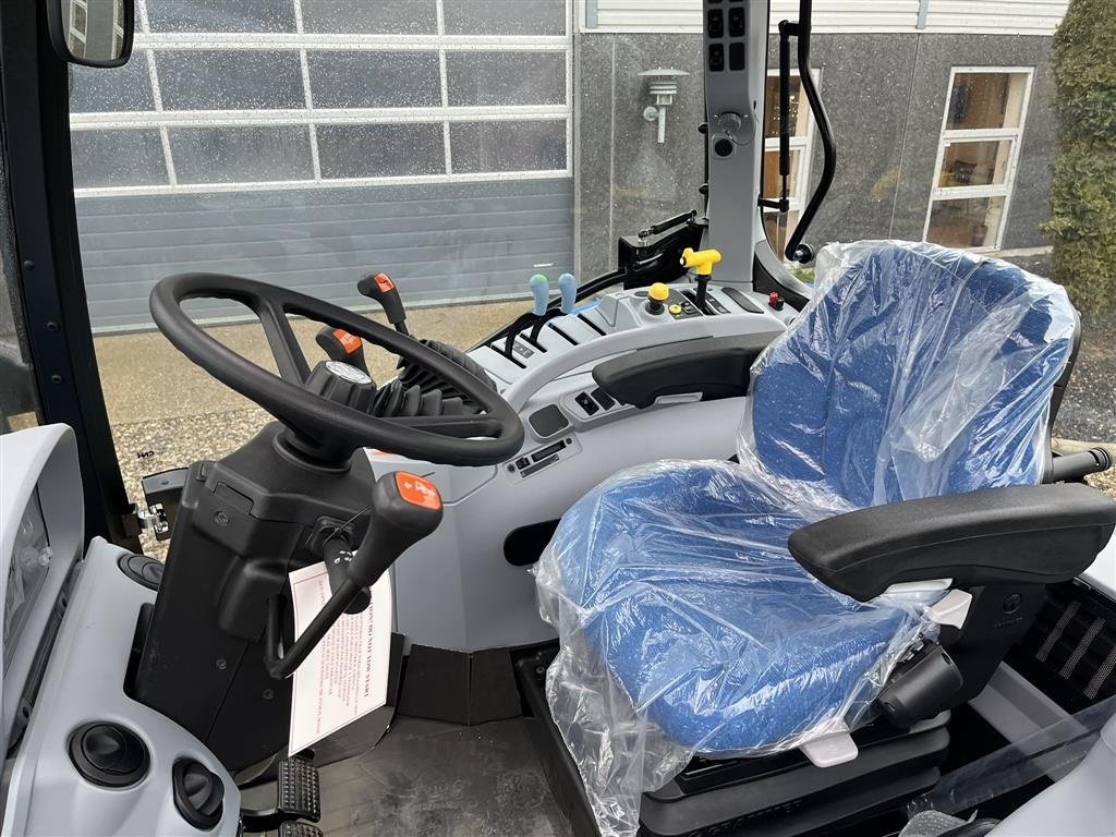 Traktor tip New Holland T6050 Delta - EXPORT, Gebrauchtmaschine in Lintrup (Poză 5)