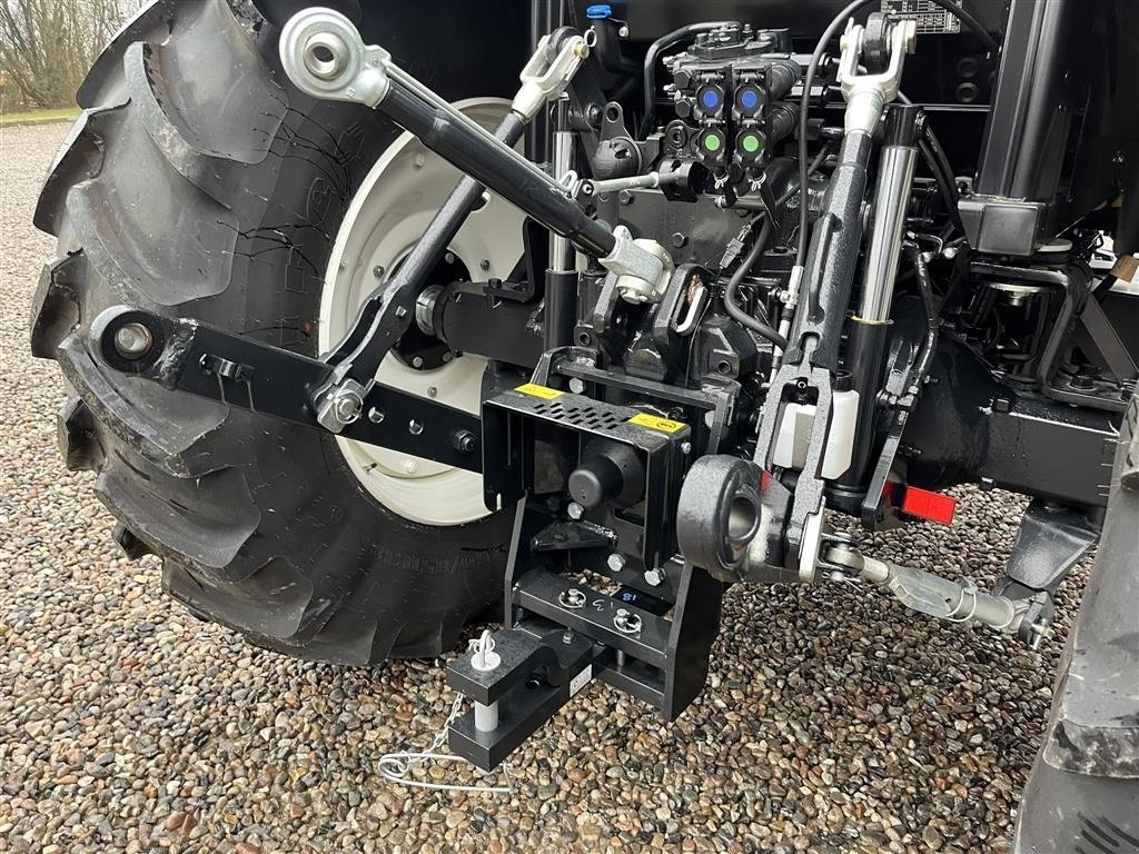 Traktor tip New Holland T6050 Delta - EXPORT, Gebrauchtmaschine in Lintrup (Poză 3)