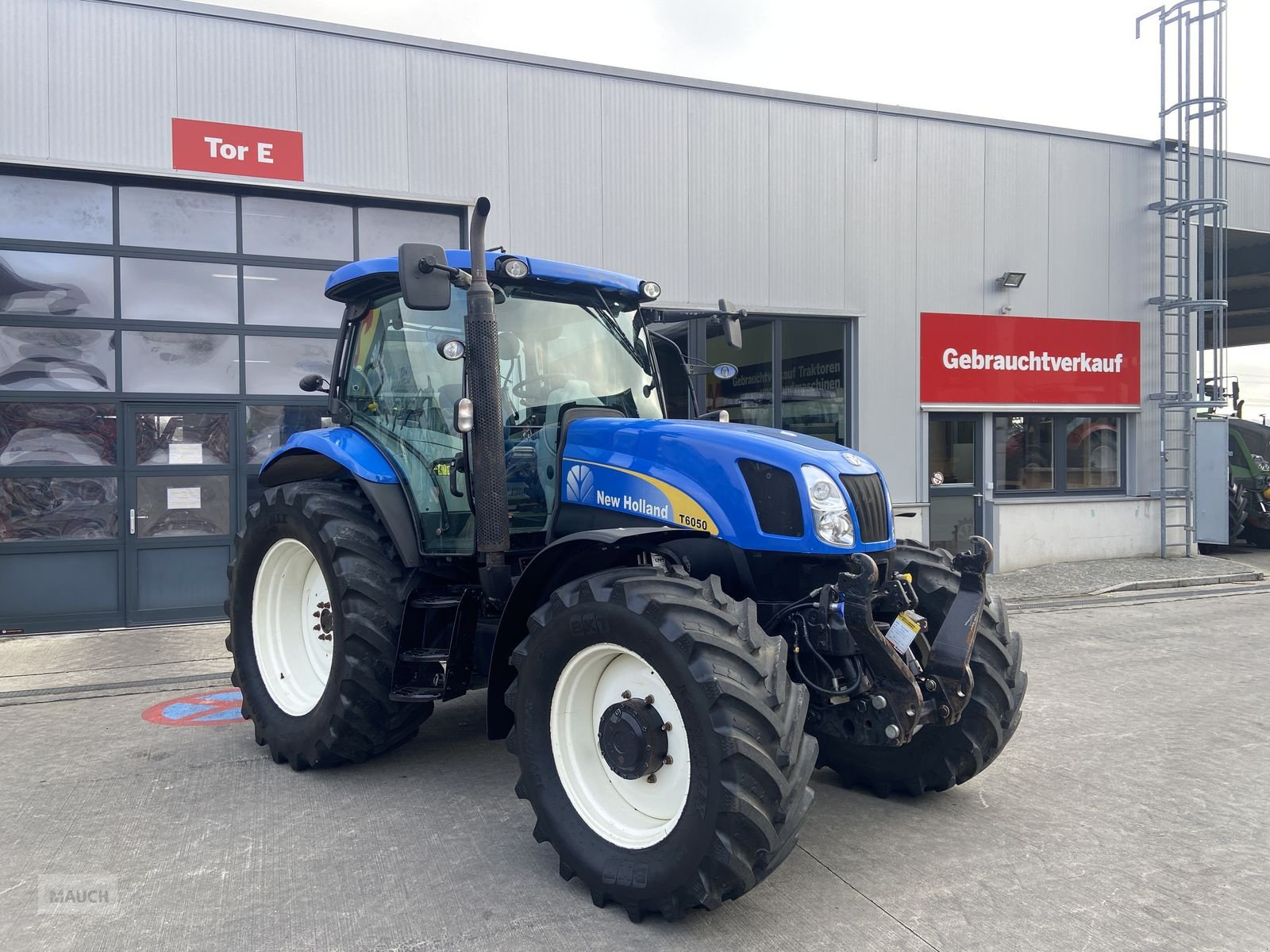 Traktor za tip New Holland T6050 Elite, Gebrauchtmaschine u Burgkirchen (Slika 3)