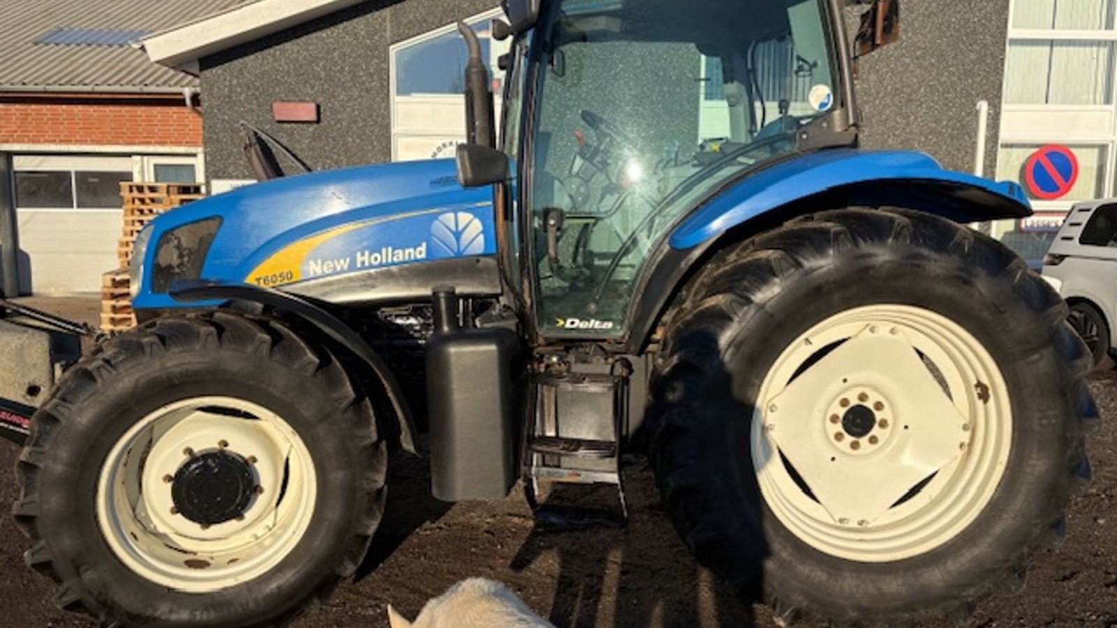 Traktor des Typs New Holland T6050, Gebrauchtmaschine in Dronninglund (Bild 2)