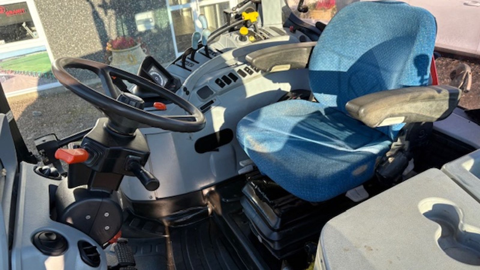 Traktor des Typs New Holland T6050, Gebrauchtmaschine in Dronninglund (Bild 14)