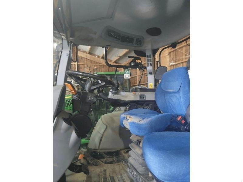 Traktor типа New Holland T6050, Gebrauchtmaschine в PITHIVIERS Cedex (Фотография 4)