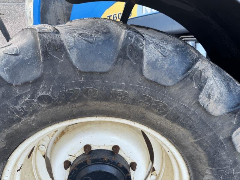 Traktor des Typs New Holland T6050, Gebrauchtmaschine in Richebourg (Bild 10)