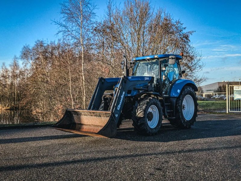 Traktor типа New Holland T6060 T6060, Gebrauchtmaschine в Groningen (Фотография 1)