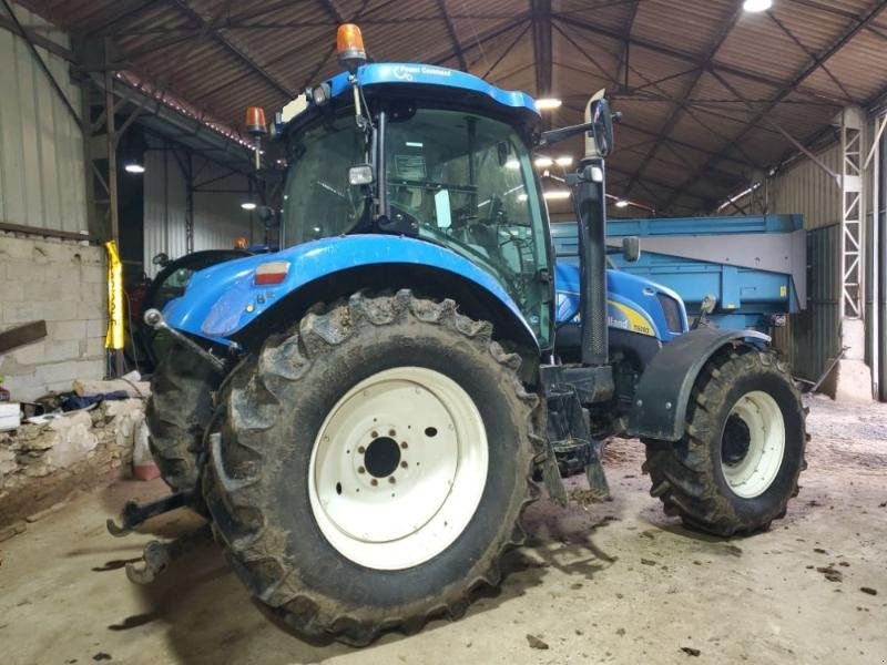 Traktor of the type New Holland T6080 APC, Gebrauchtmaschine in BRAY en Val (Picture 3)