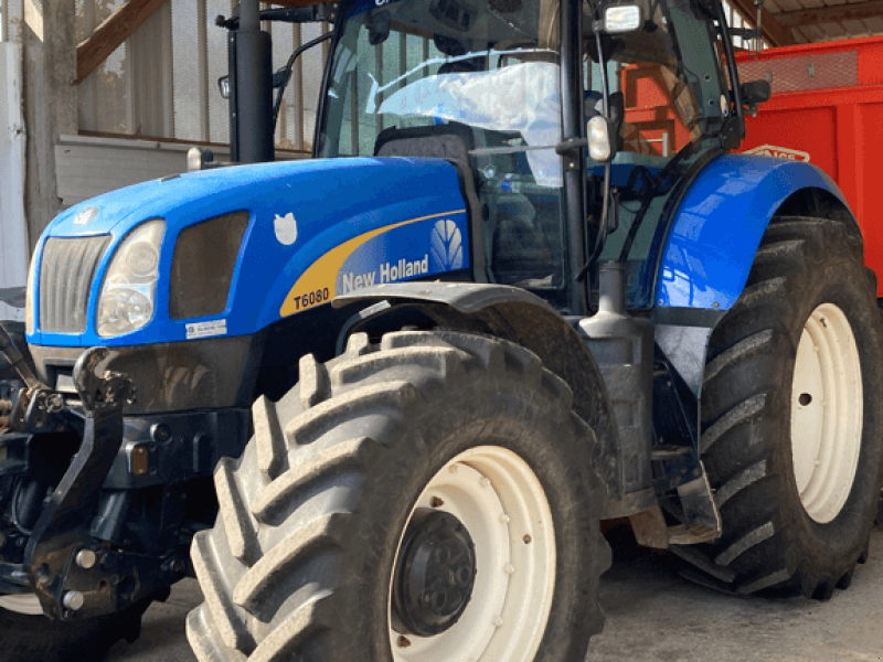 Traktor del tipo New Holland T6080 POWER COMMAND, Gebrauchtmaschine In CONDE SUR VIRE (Immagine 1)