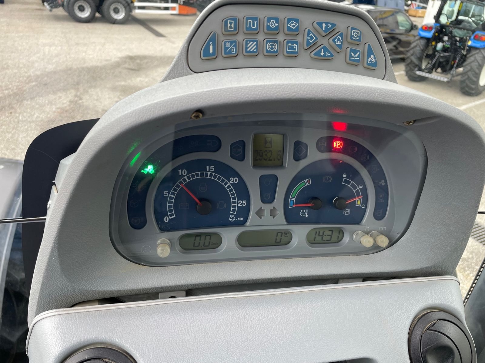 Traktor типа New Holland T6080 Range & Power Command, Gebrauchtmaschine в Burgkirchen (Фотография 10)