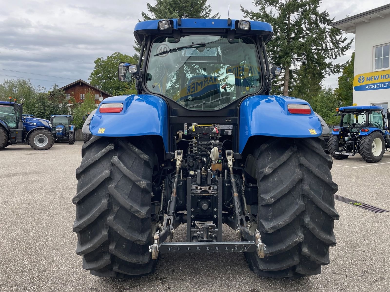 Traktor типа New Holland T6080 Range & Power Command, Gebrauchtmaschine в Burgkirchen (Фотография 5)