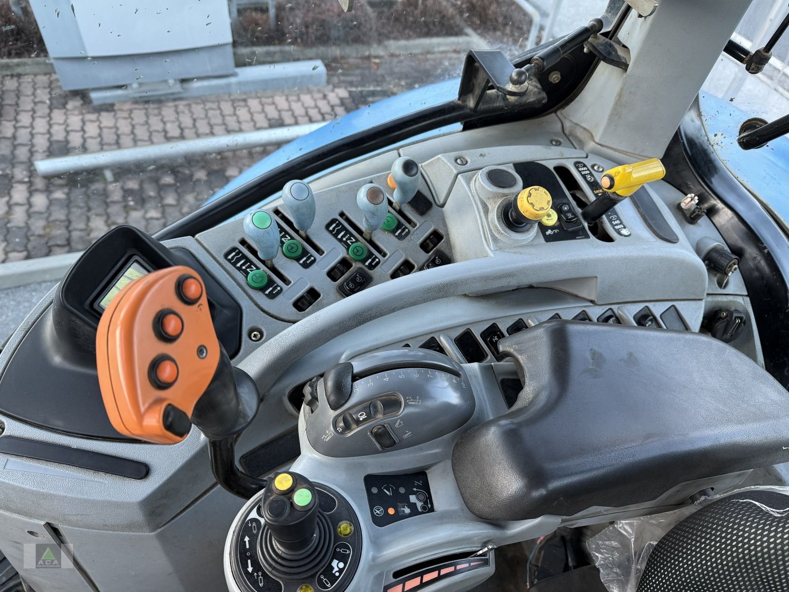 Traktor del tipo New Holland T6080 Range & Power Command, Gebrauchtmaschine In Markt Hartmannsdorf (Immagine 12)