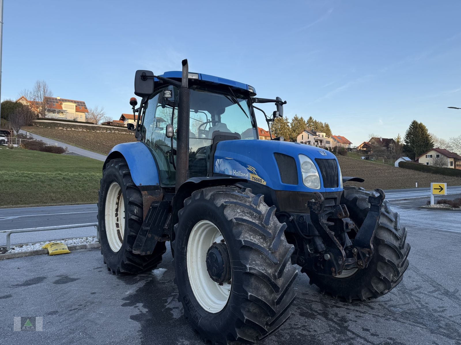 Traktor del tipo New Holland T6080 Range & Power Command, Gebrauchtmaschine In Markt Hartmannsdorf (Immagine 9)