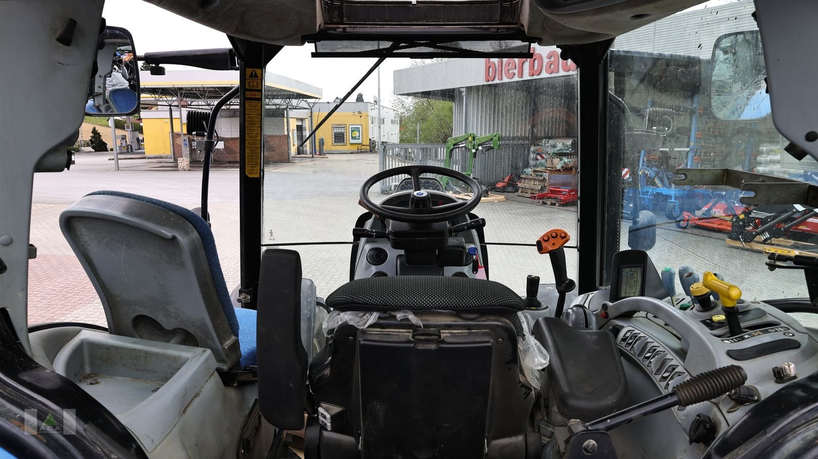 Traktor Türe ait New Holland T6080 Range & Power Command, Gebrauchtmaschine içinde Markt Hartmannsdorf (resim 19)