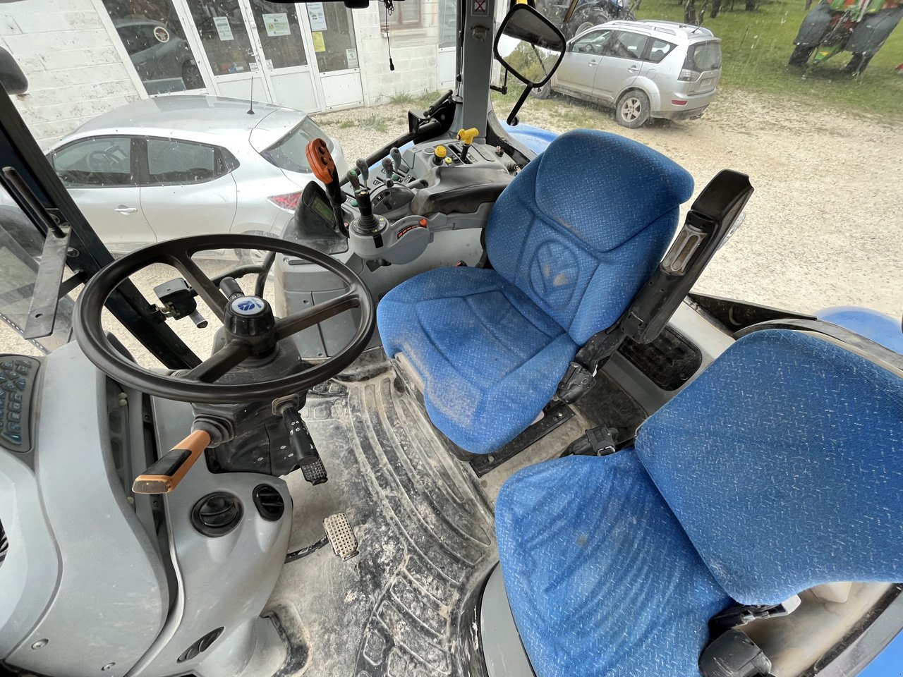 Traktor del tipo New Holland T6080, Gebrauchtmaschine In VERT TOULON (Immagine 6)