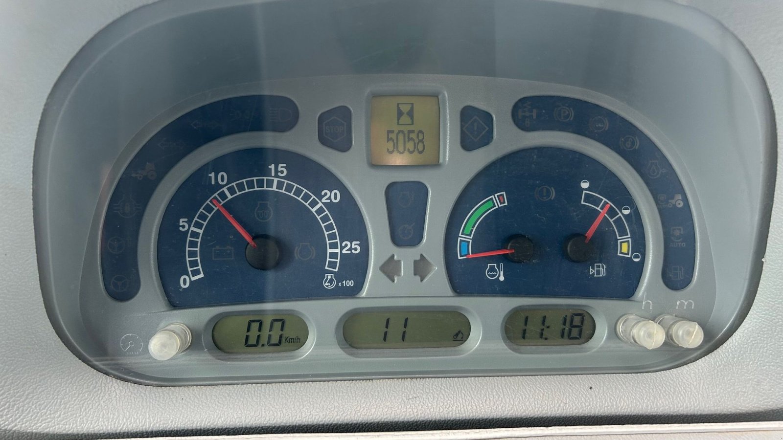 Traktor Türe ait New Holland T6080, Gebrauchtmaschine içinde Thorsø (resim 25)