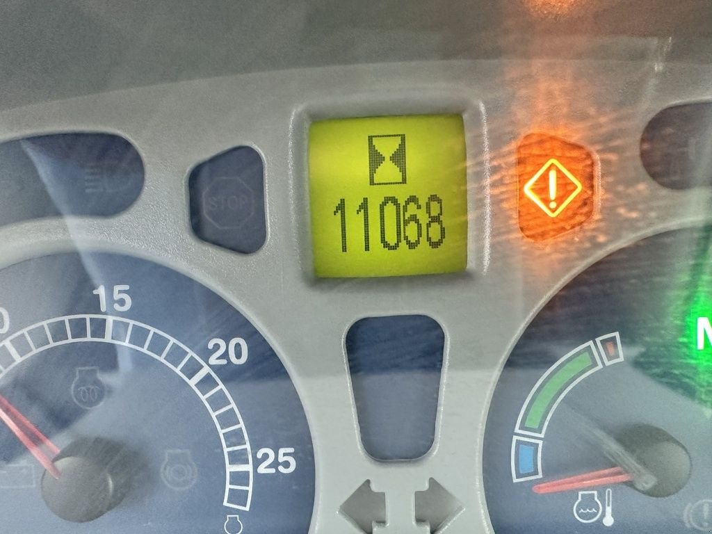 Traktor du type New Holland T6080, Gebrauchtmaschine en Callantsoog (Photo 7)