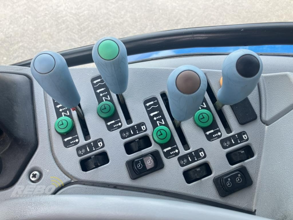 Traktor του τύπου New Holland T6080, Gebrauchtmaschine σε Albersdorf (Φωτογραφία 15)