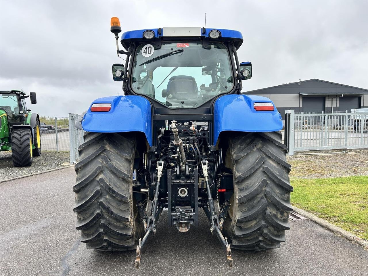 Traktor Türe ait New Holland T6090 Power Command, Gebrauchtmaschine içinde Zweibrücken (resim 8)