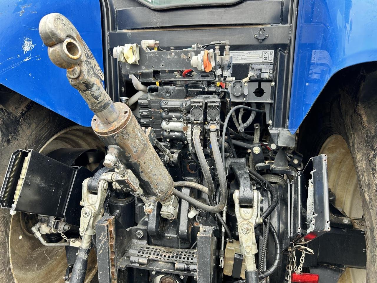 Traktor Türe ait New Holland T6090 Power Command, Gebrauchtmaschine içinde Zweibrücken (resim 9)