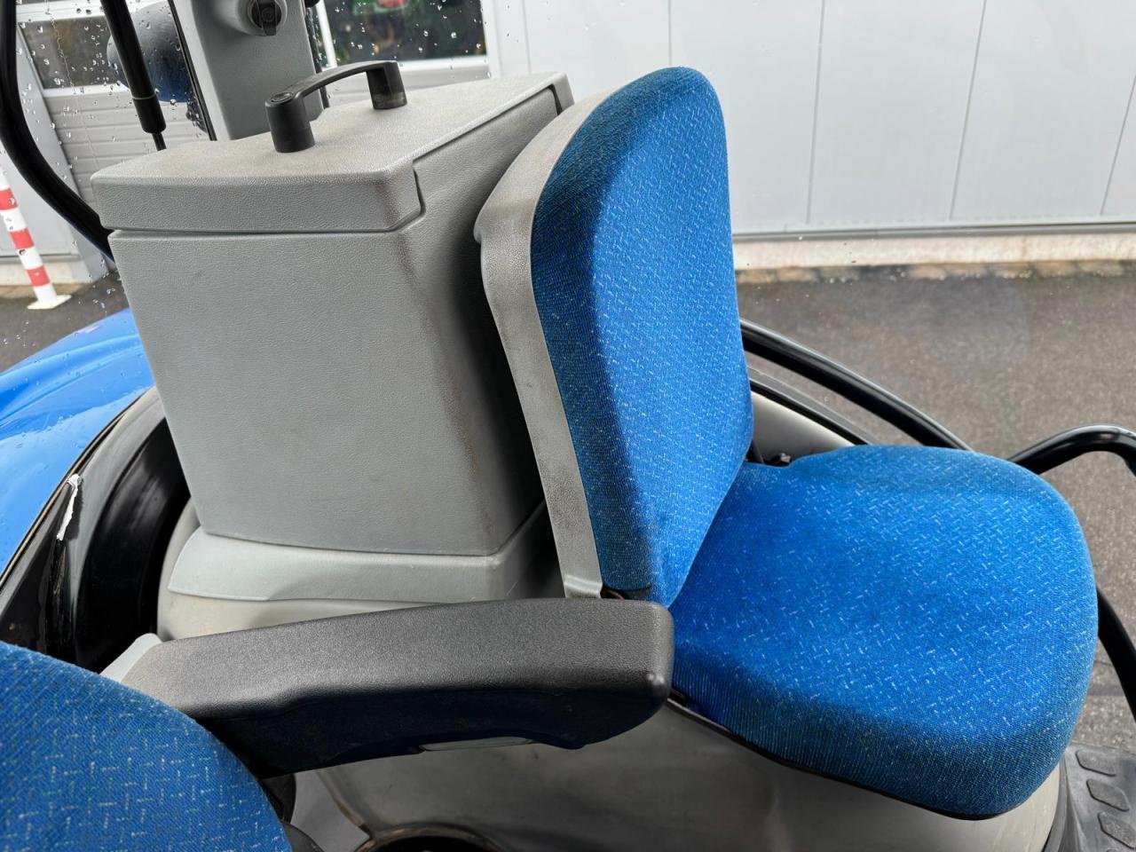 Traktor za tip New Holland T6090 Power Command, Gebrauchtmaschine u Zweibrücken (Slika 17)