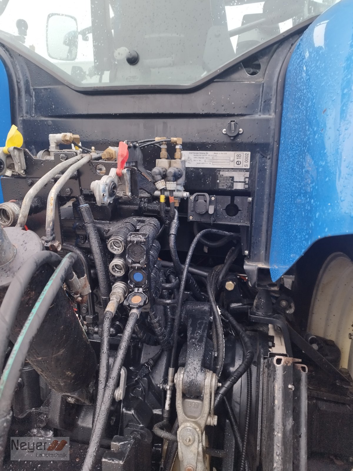 Traktor des Typs New Holland T6090 PowerCommand, Gebrauchtmaschine in Bad Waldsee Mennisweiler (Bild 7)