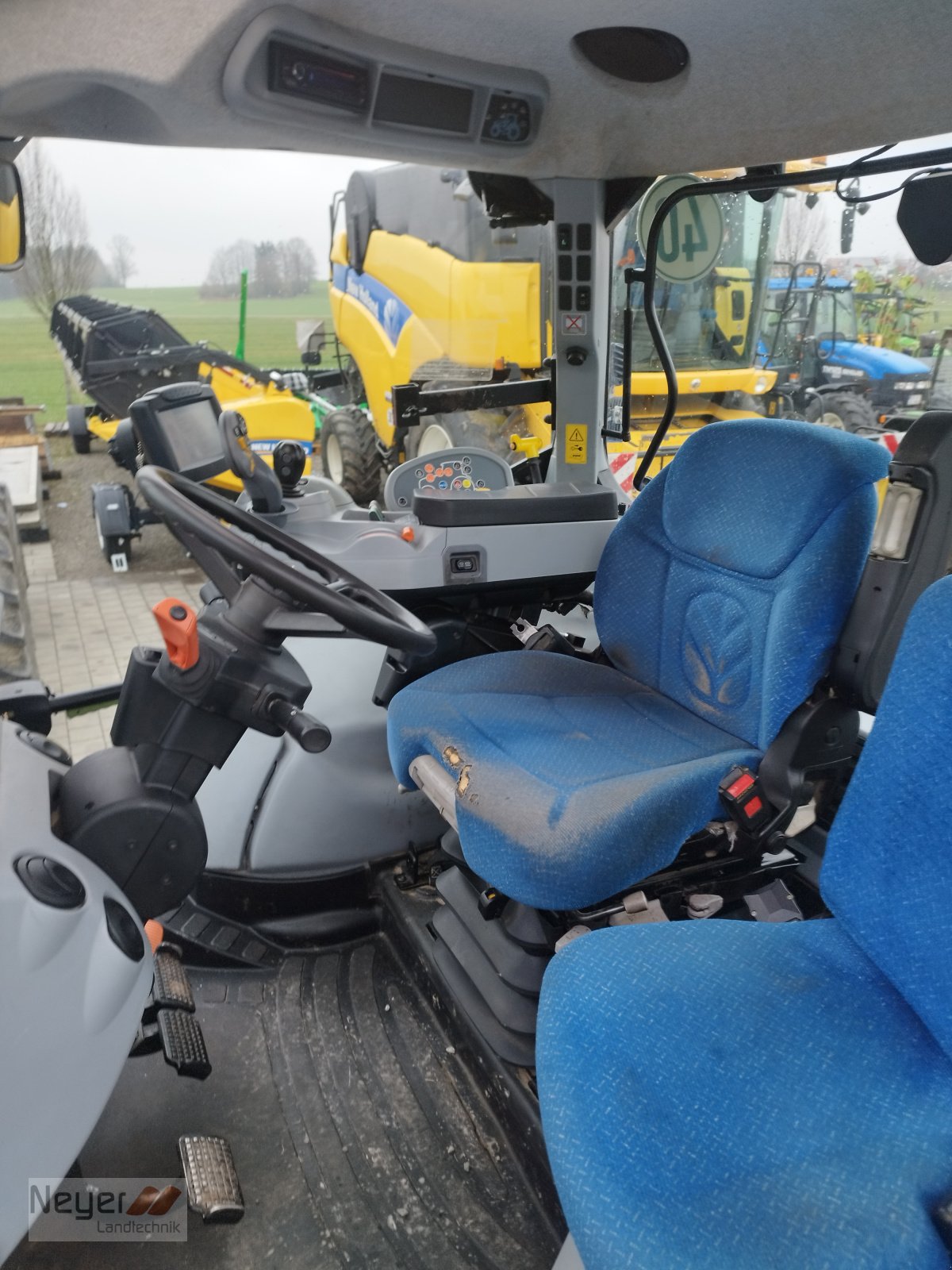 Traktor des Typs New Holland T6090 PowerCommand, Gebrauchtmaschine in Bad Waldsee Mennisweiler (Bild 14)