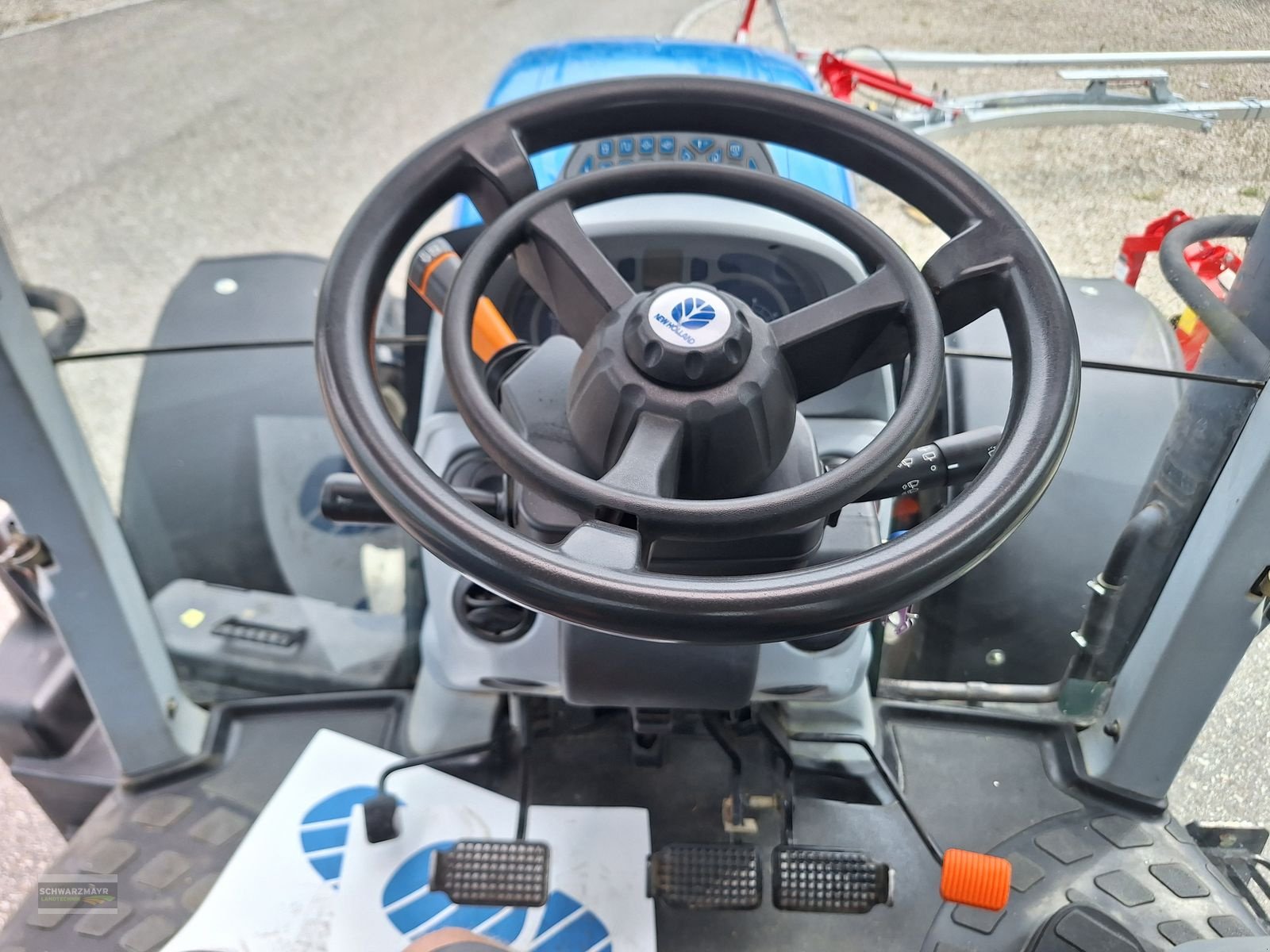 Traktor of the type New Holland T6090 Range & Power Command, Gebrauchtmaschine in Gampern (Picture 19)