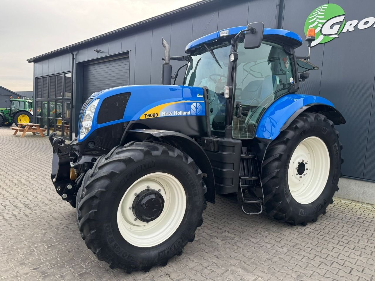Traktor tipa New Holland T6090, Gebrauchtmaschine u Daarle (Slika 2)