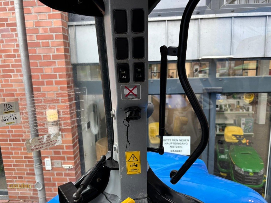 Traktor of the type New Holland T6090, Gebrauchtmaschine in Ahaus (Picture 11)