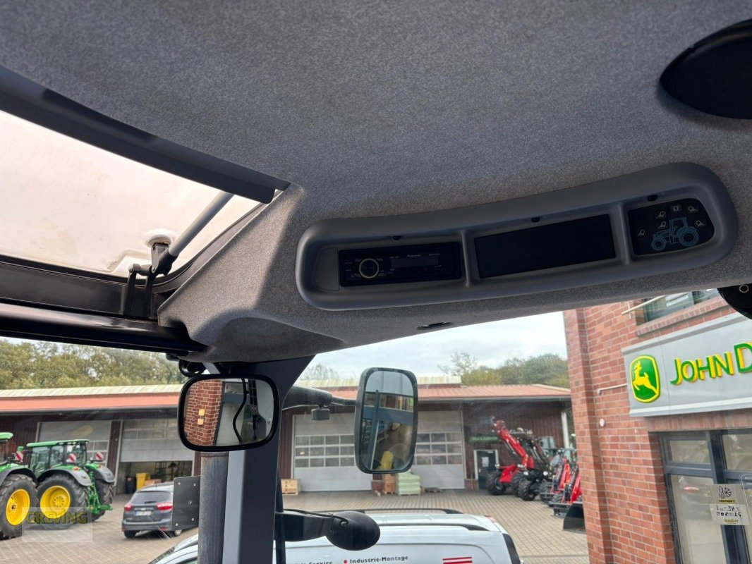 Traktor of the type New Holland T6090, Gebrauchtmaschine in Ahaus (Picture 12)