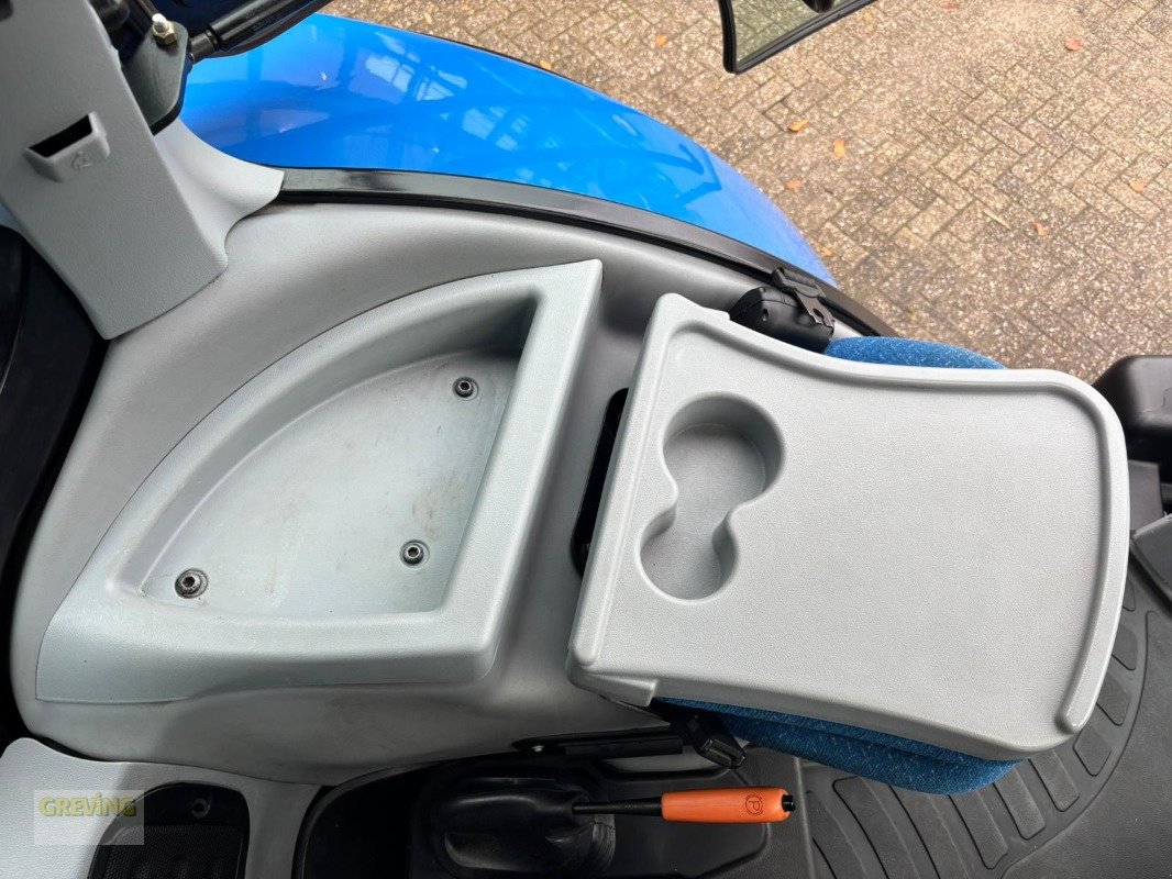 Traktor of the type New Holland T6090, Gebrauchtmaschine in Ahaus (Picture 14)