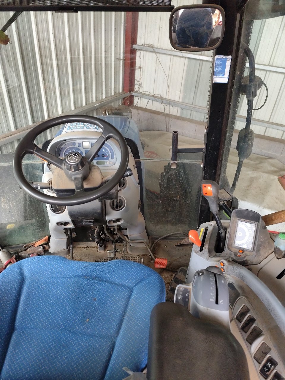 Traktor типа New Holland T6.120, Gebrauchtmaschine в Einvaux (Фотография 9)