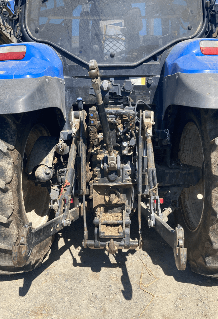 Traktor от тип New Holland T6.125 ELECTROCOMMAND T4B, Gebrauchtmaschine в TREMEUR (Снимка 3)