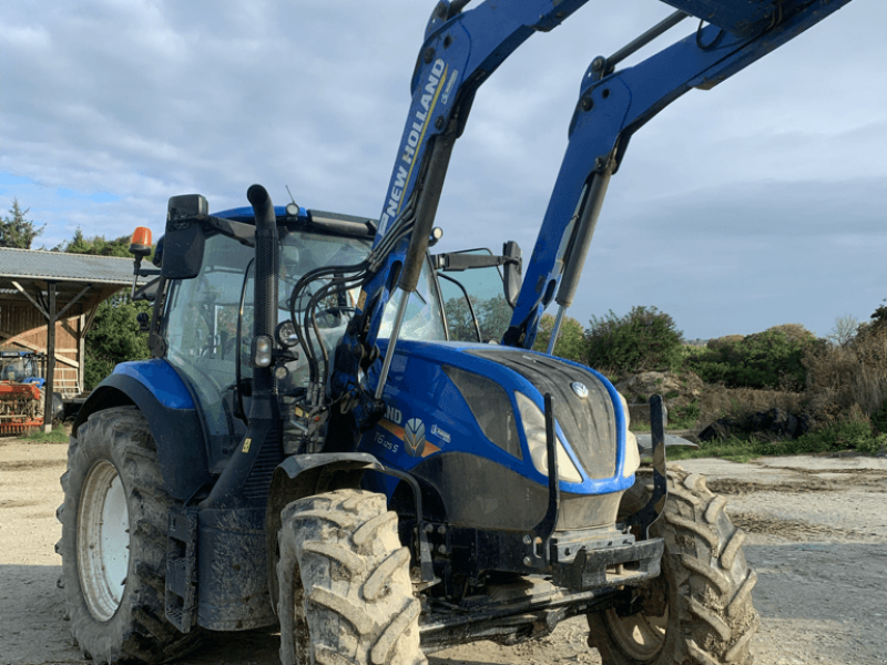 Traktor van het type New Holland T6.125 ELECTROCOMMAND T4B, Gebrauchtmaschine in CONDE SUR VIRE (Foto 1)