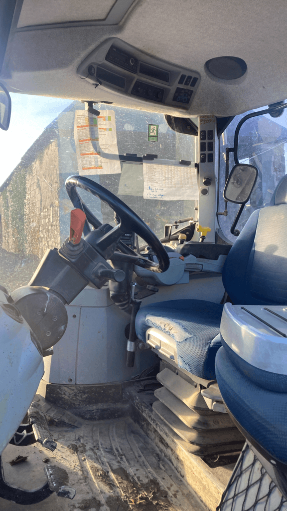 Traktor типа New Holland T6.125 ELECTROCOMMAND T4B, Gebrauchtmaschine в CONDE SUR VIRE (Фотография 4)