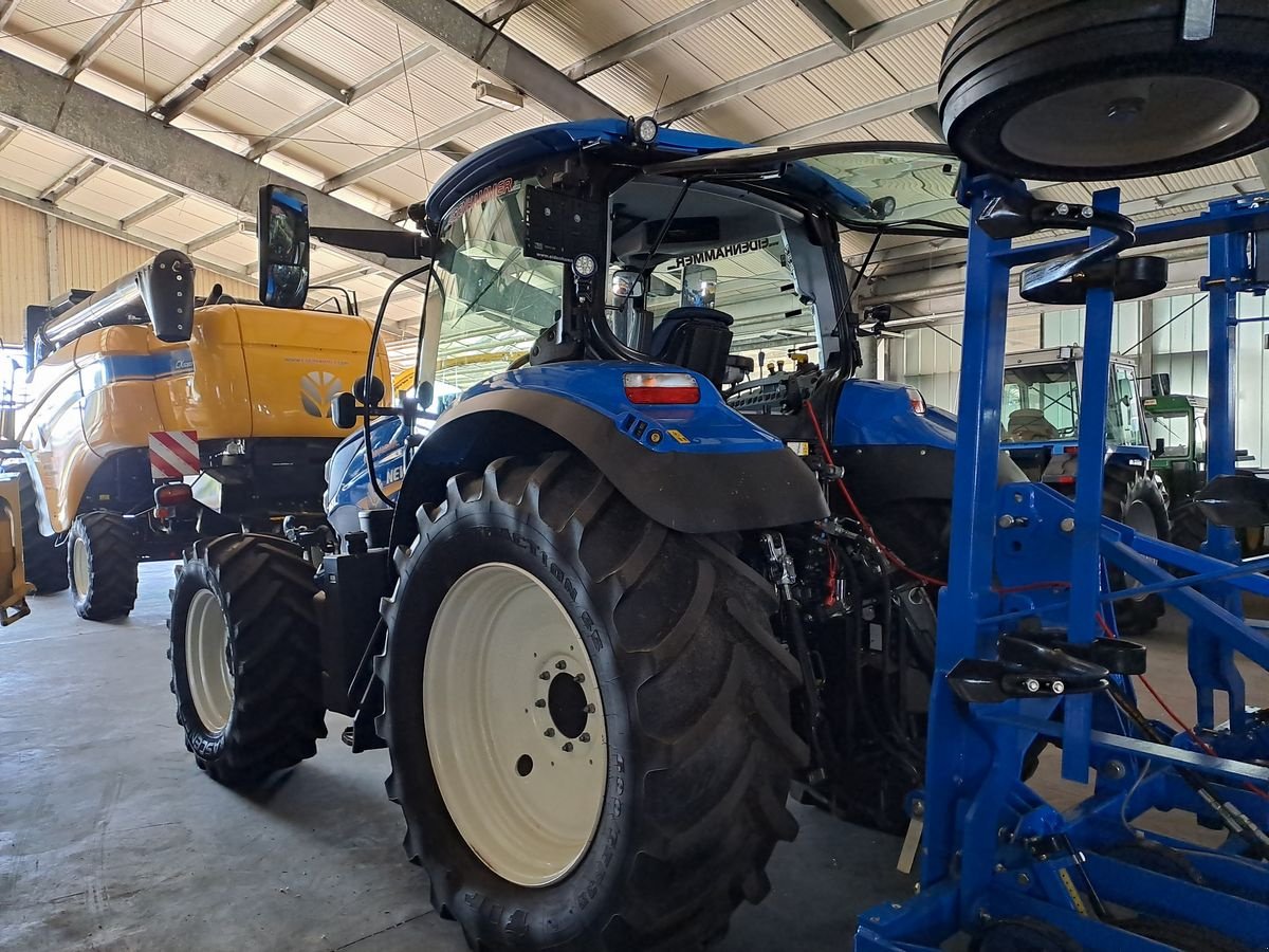 Traktor des Typs New Holland T6.125 S Electro Command Deluxe, Gebrauchtmaschine in Burgkirchen (Bild 15)