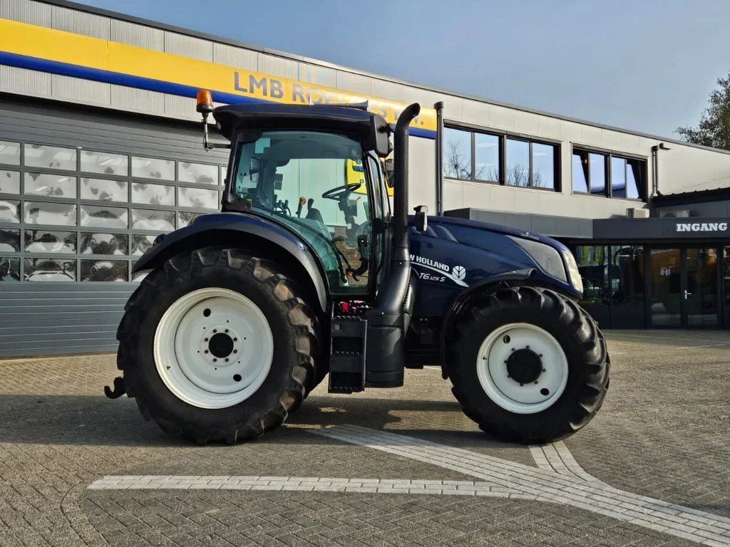 Traktor des Typs New Holland T6.125S Electro command, Gebrauchtmaschine in BENNEKOM (Bild 2)