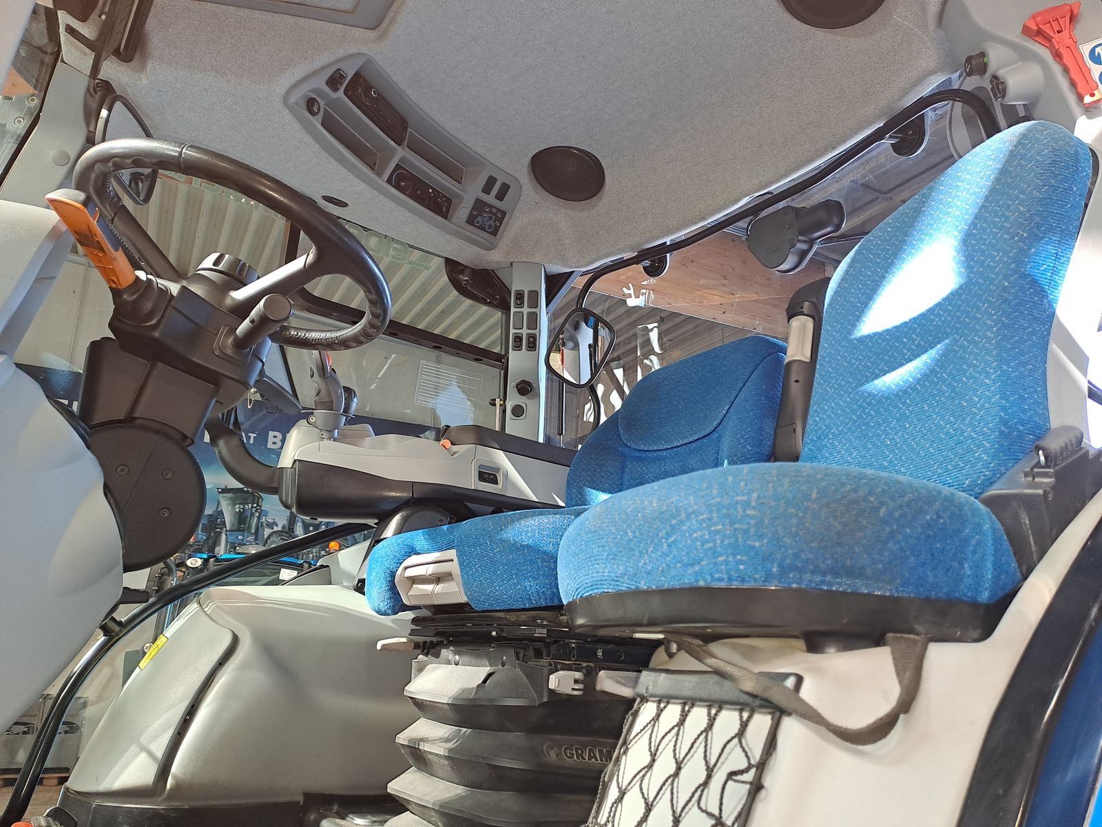 Traktor tip New Holland T6.140 Auto Command, Gebrauchtmaschine in Burgkirchen (Poză 10)