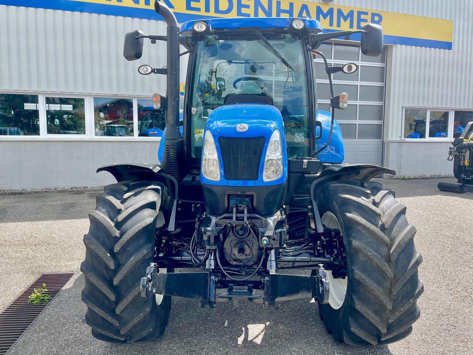 Traktor des Typs New Holland T6.140 Auto Command, Gebrauchtmaschine in Burgkirchen (Bild 3)
