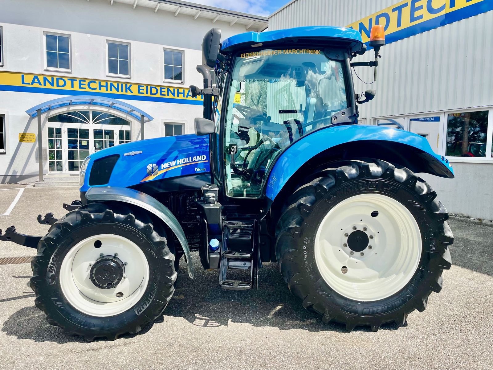 Traktor des Typs New Holland T6.140 Auto Command, Gebrauchtmaschine in Burgkirchen (Bild 4)