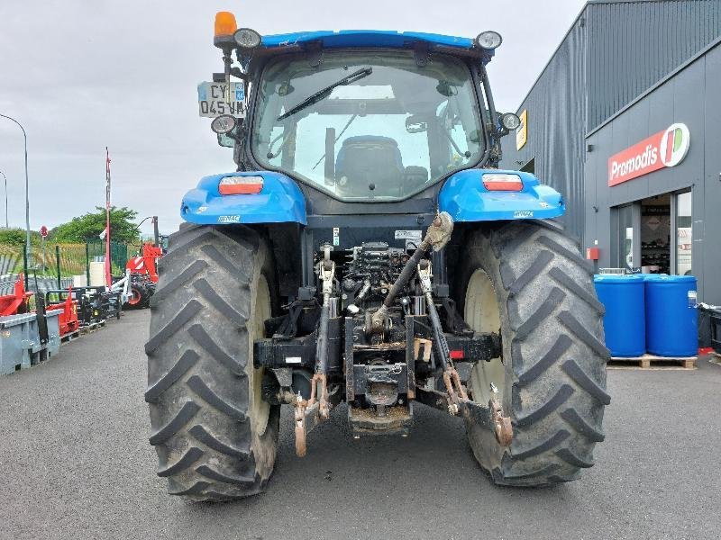 Traktor tip New Holland T6140, Gebrauchtmaschine in CHATEAUBRIANT CEDEX (Poză 3)