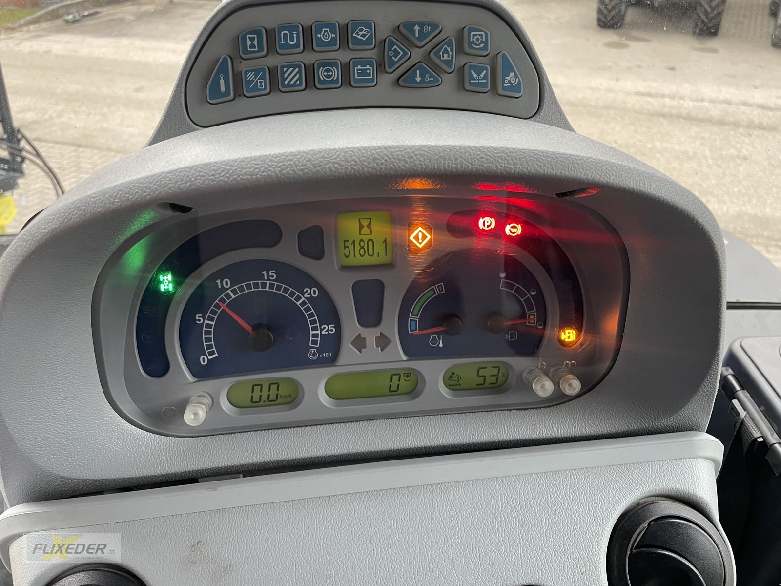 Traktor Türe ait New Holland T6.140, Gebrauchtmaschine içinde Pattigham (resim 4)