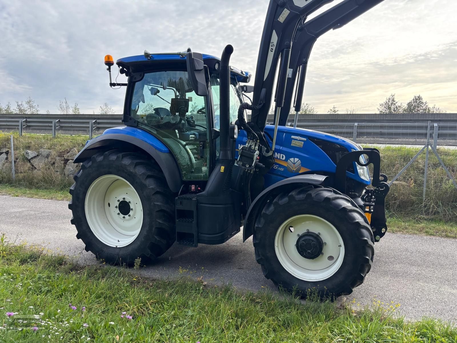 Traktor typu New Holland T6.145 Auto Command SideWinder II, Gebrauchtmaschine v Aurolzmünster (Obrázek 8)