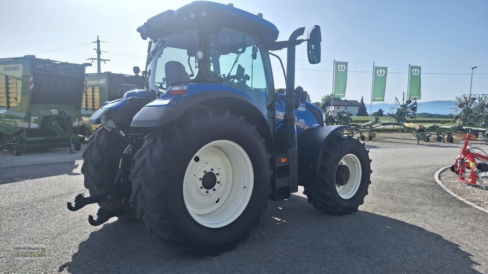 Traktor van het type New Holland T6.145 Auto Command SideWinder II, Gebrauchtmaschine in Gampern (Foto 7)